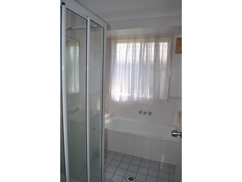 3 Mathias Place, Kawana QLD 4701