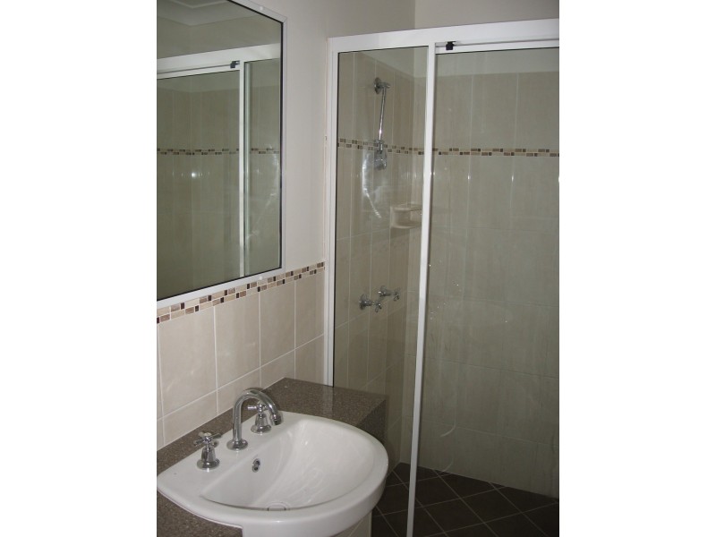 2 Sturt Court, Gracemere QLD 4702