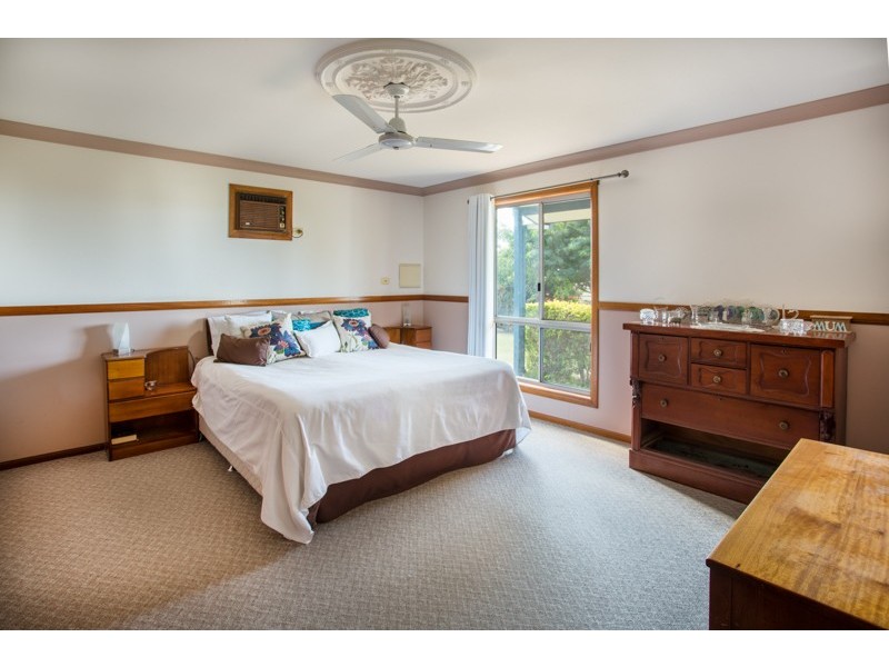 89 Boys Road, Alton Downs QLD 4702