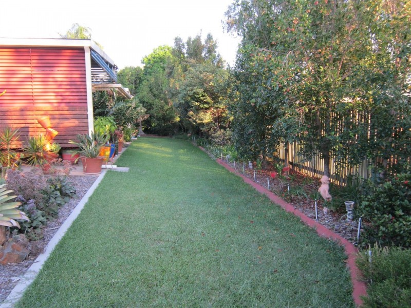 4 Griffin Street, Kawana QLD 4701