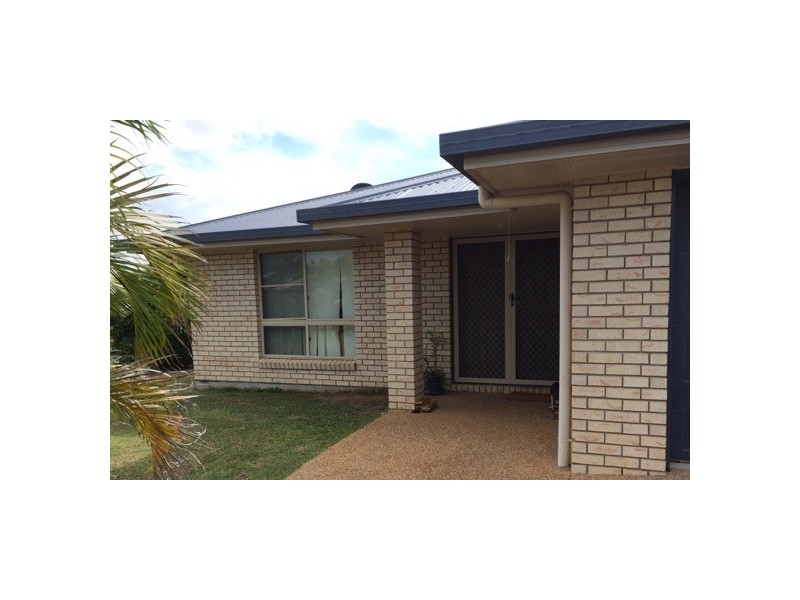 18 Seonaid Place, Gracemere QLD 4702