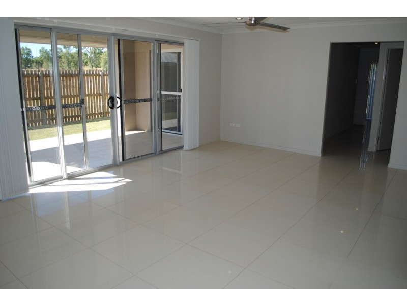 9 Owen Avenue, Gracemere QLD 4702