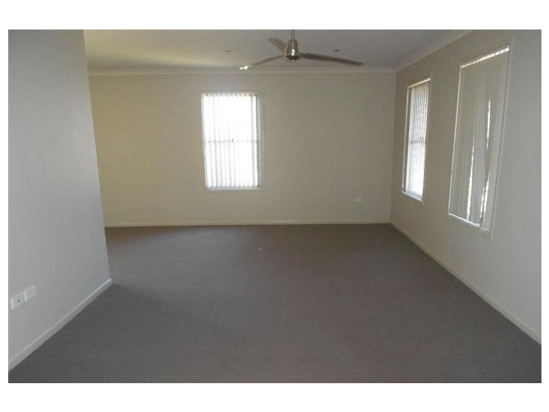 9 Maree Crescent, Gracemere QLD 4702