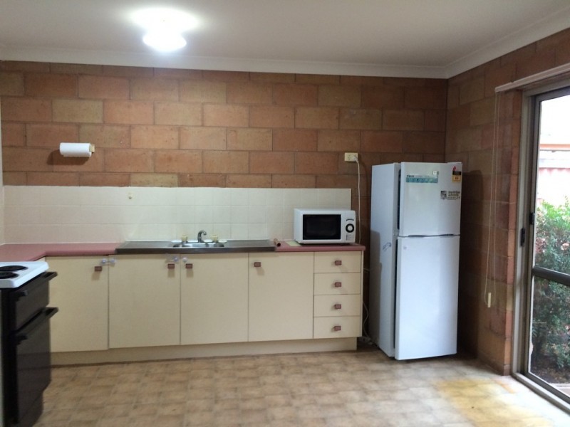 2/7 Johnson Road, Gracemere QLD 4702