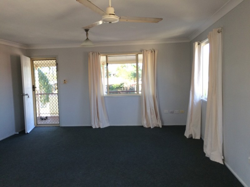 30 DEAKIN CLOSE, Gracemere QLD 4702