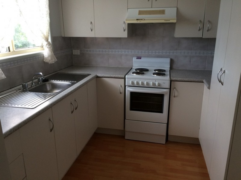 30 DEAKIN CLOSE, Gracemere QLD 4702