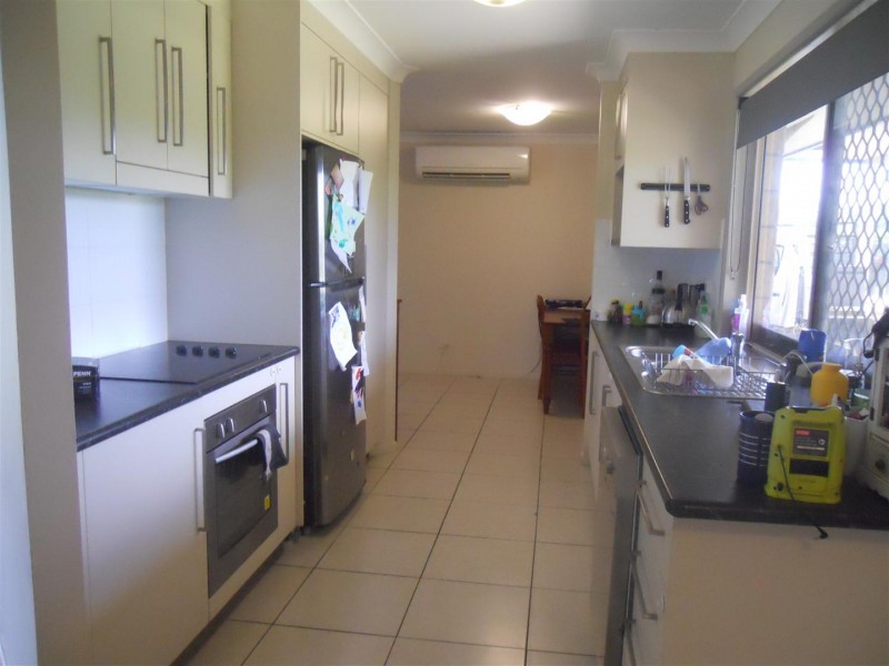 15 Annie Close, Gracemere QLD 4702