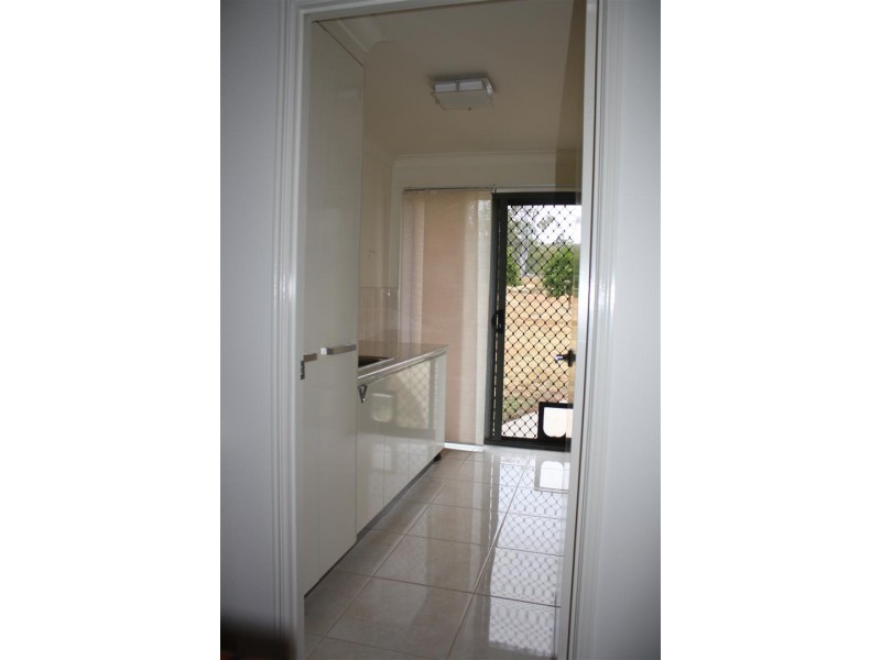 4 Cooks Road, Mount Morgan QLD 4714