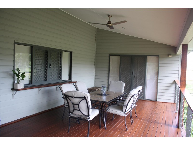 4 Cooks Road, Mount Morgan QLD 4714