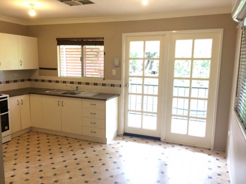 11 Sydney King Close, Gracemere QLD 4702