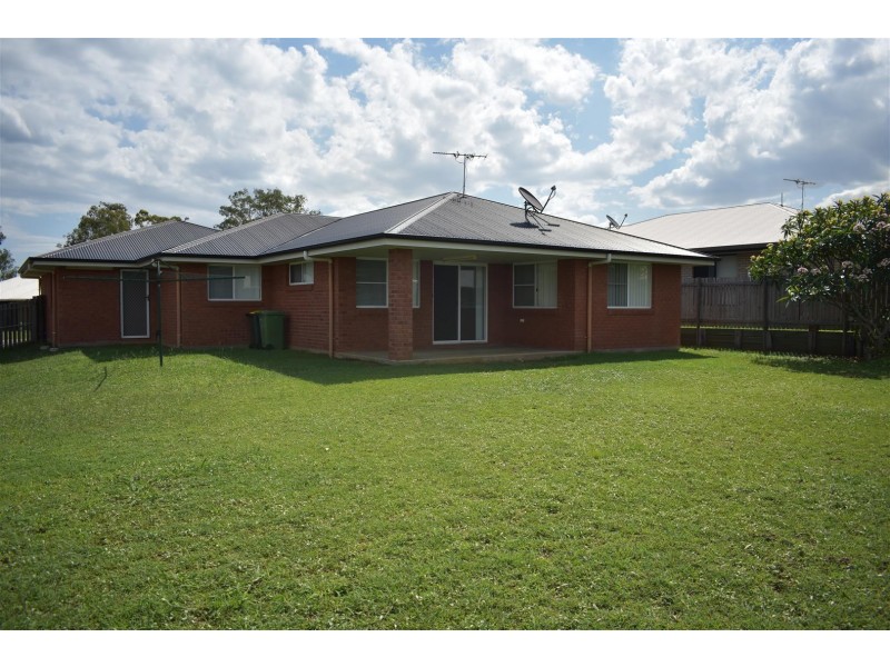 13 Riley Drive, Gracemere QLD 4702