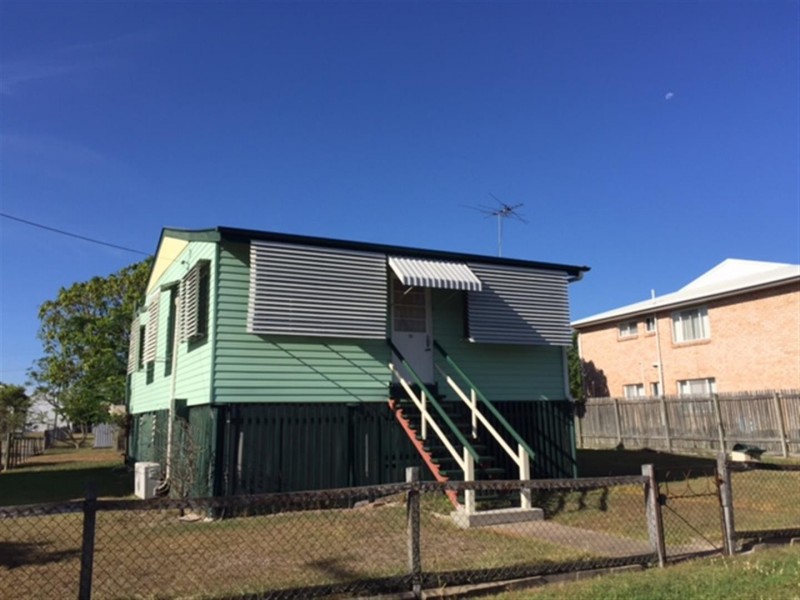 35 Armstrong Street, Berserker QLD 4701