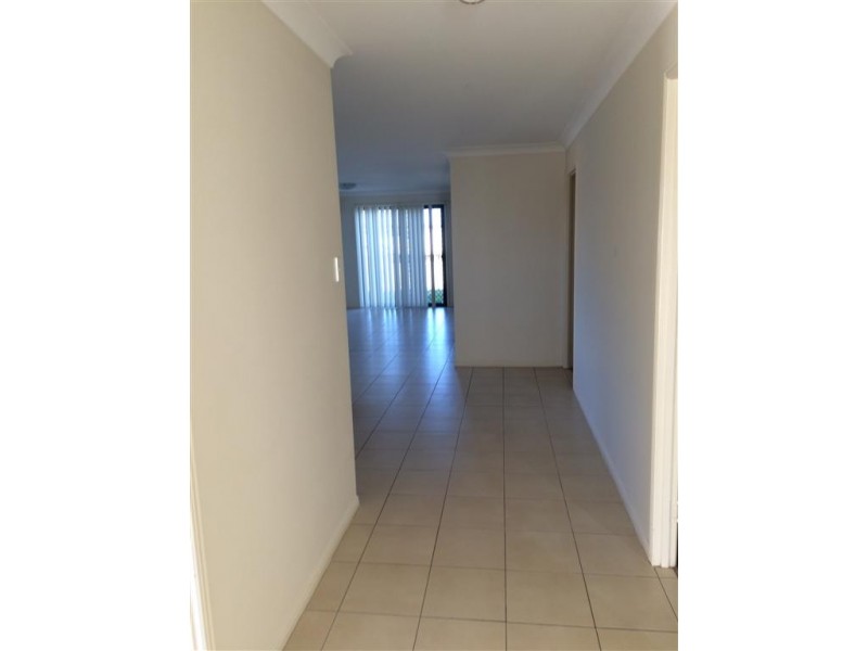 2 Annie Close, Gracemere QLD 4702
