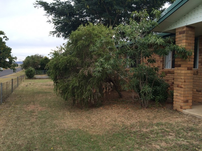 2 Cowan Street, Gracemere QLD 4702