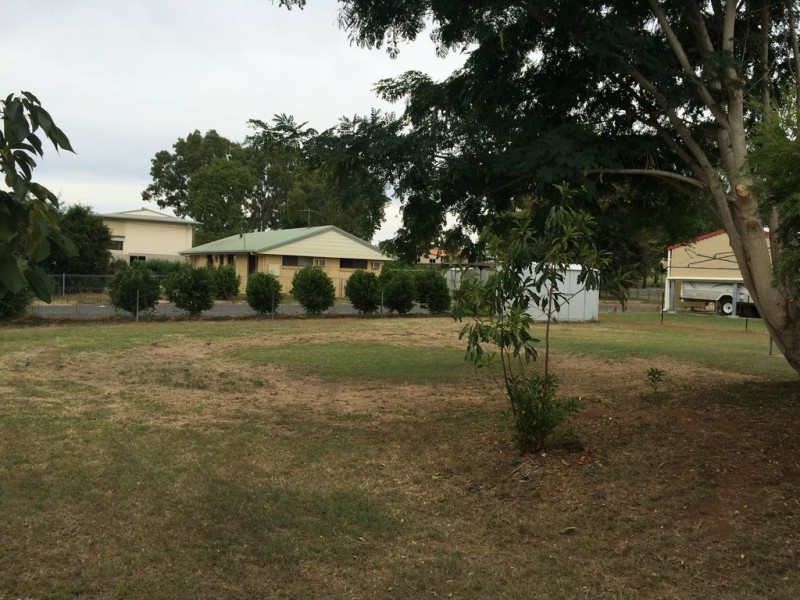 2 Cowan Street, Gracemere QLD 4702