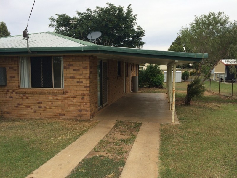 2 Cowan Street, Gracemere QLD 4702