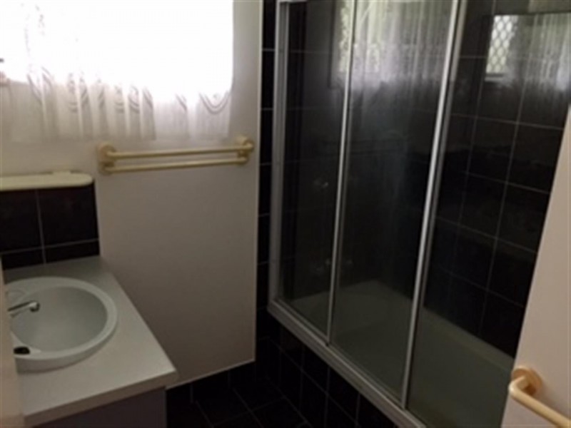 73 Donovan Crescent, Gracemere QLD 4702