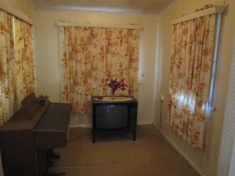 23 Coronation Drive, Mount Morgan QLD 4714