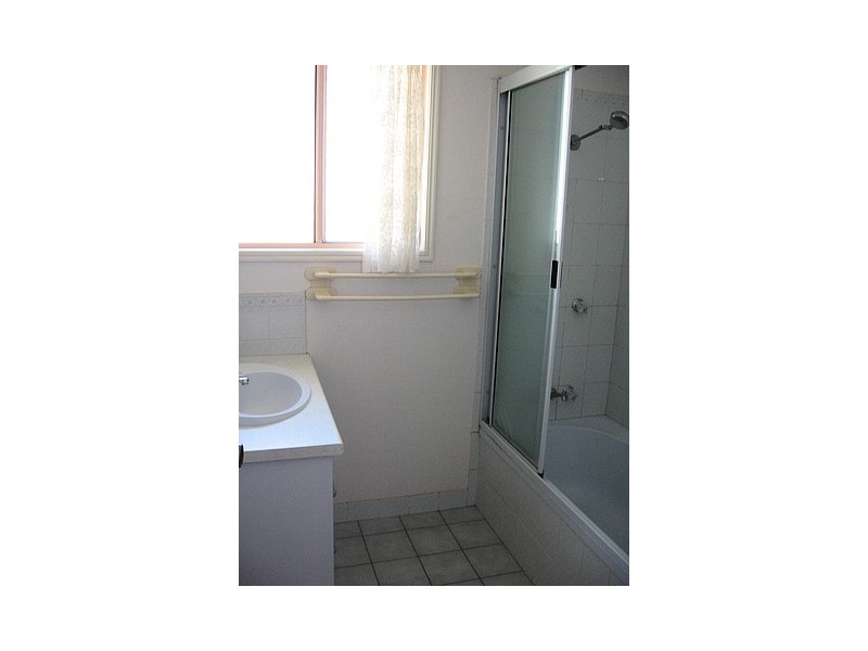 10 Schirmer Close, Gracemere QLD 4702