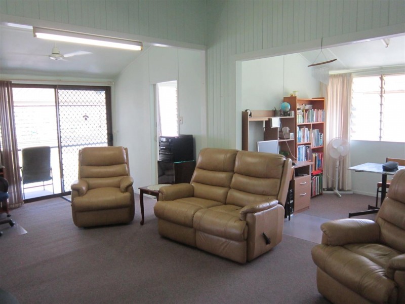 11 Norton Street, Mount Morgan QLD 4714