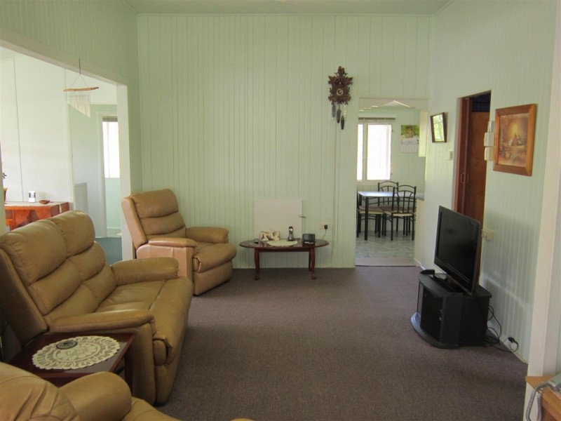 11 Norton Street, Mount Morgan QLD 4714
