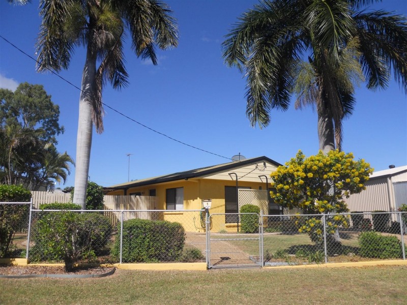 1 Charles Crescent, Gracemere QLD 4702