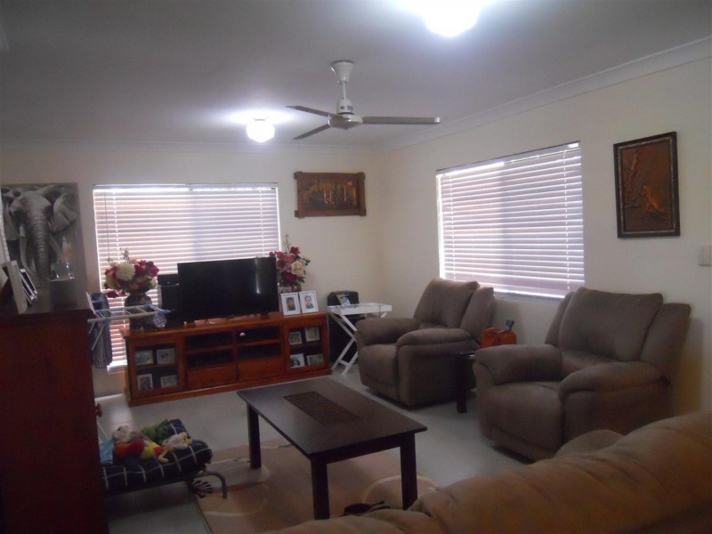 1 Charles Crescent, Gracemere QLD 4702