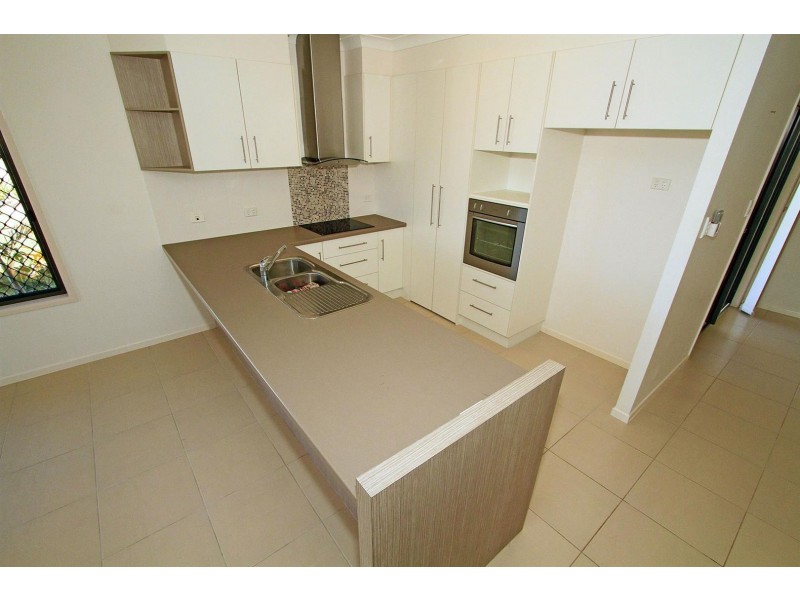 25 Tawarra Crescent, Gracemere QLD 4702