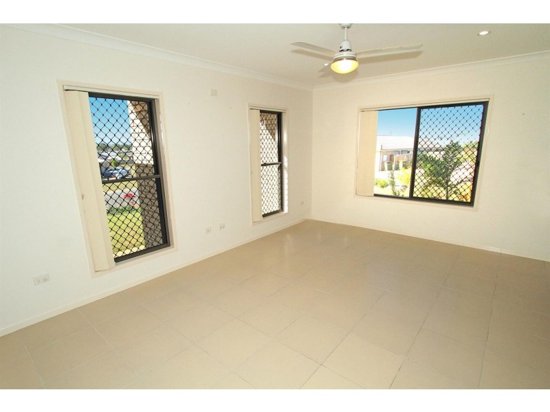 25 Tawarra Crescent, Gracemere QLD 4702