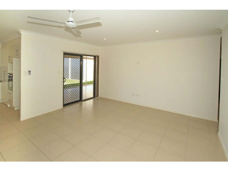 25 Tawarra Crescent, Gracemere QLD 4702