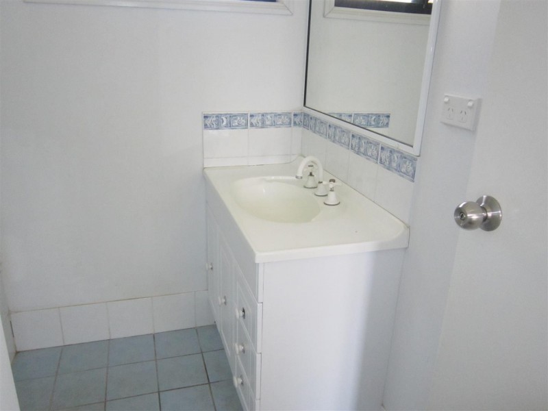 24 Bland Street, Gracemere QLD 4702