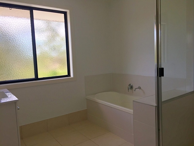 1 Rahima Court, Gracemere QLD 4702