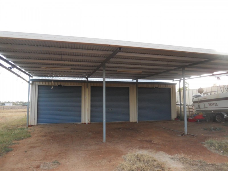18 Latimer Avenue, Gracemere QLD 4702