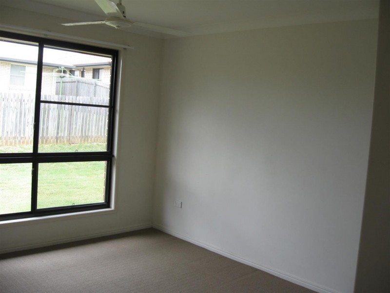 15 Seonaid Place, Gracemere QLD 4702