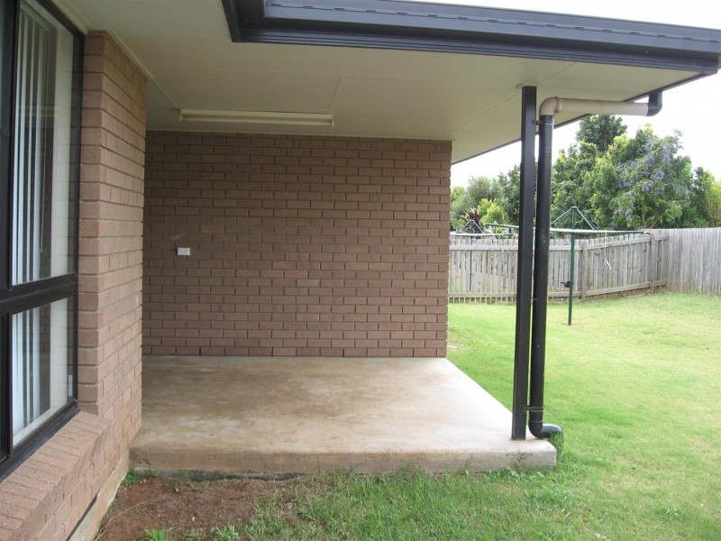 15 Seonaid Place, Gracemere QLD 4702