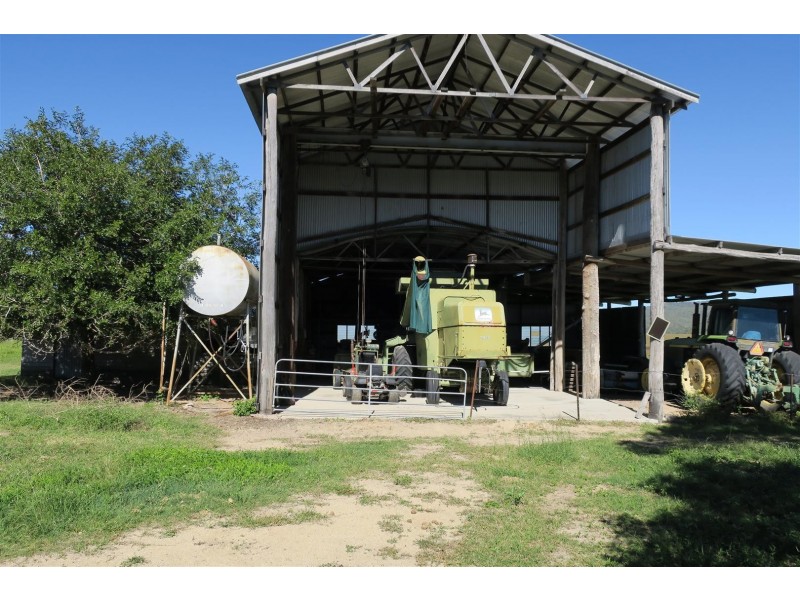 0 ‘Wattlebank’ Eden Bann Road, Canoona QLD 4702