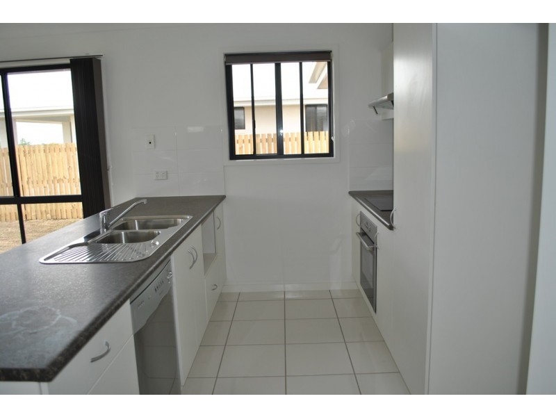 4 Viney Street, Gracemere QLD 4702