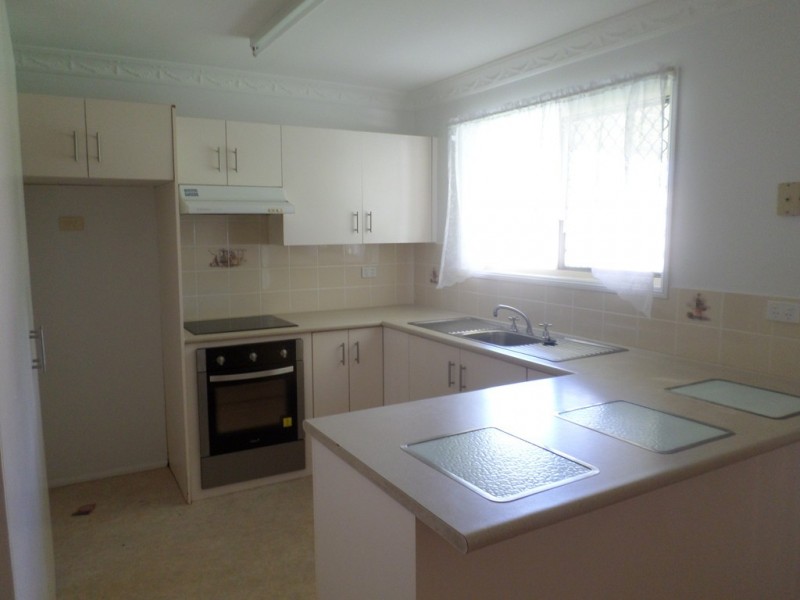 24 Davison Street, Gracemere QLD 4702