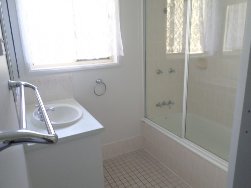 24 Davison Street, Gracemere QLD 4702