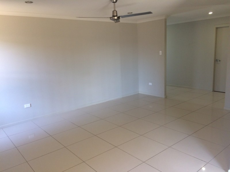 14 Maree Crescent, Gracemere QLD 4702