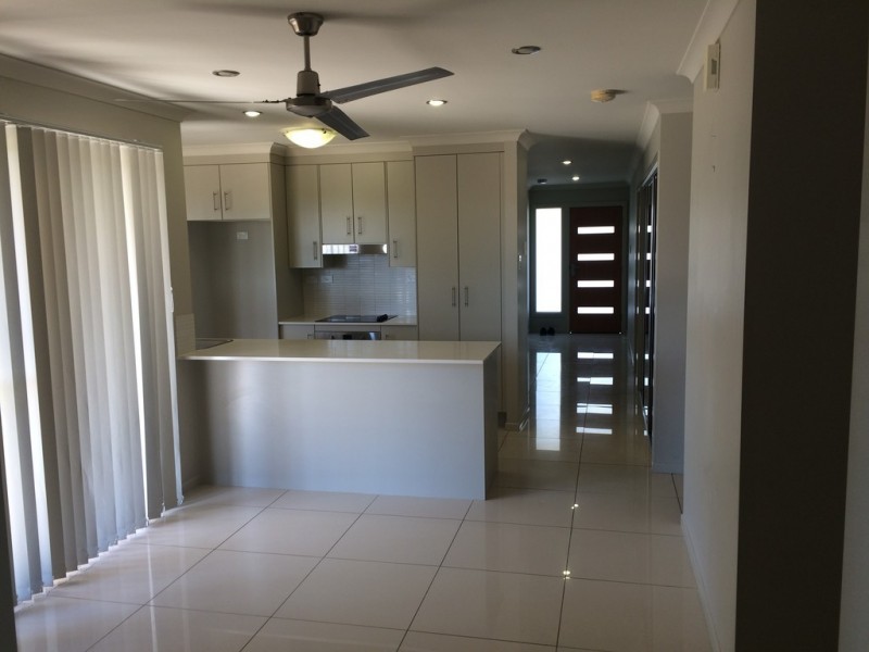 14 Maree Crescent, Gracemere QLD 4702