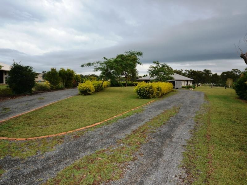 19 Robertson Road, Gracemere QLD 4702