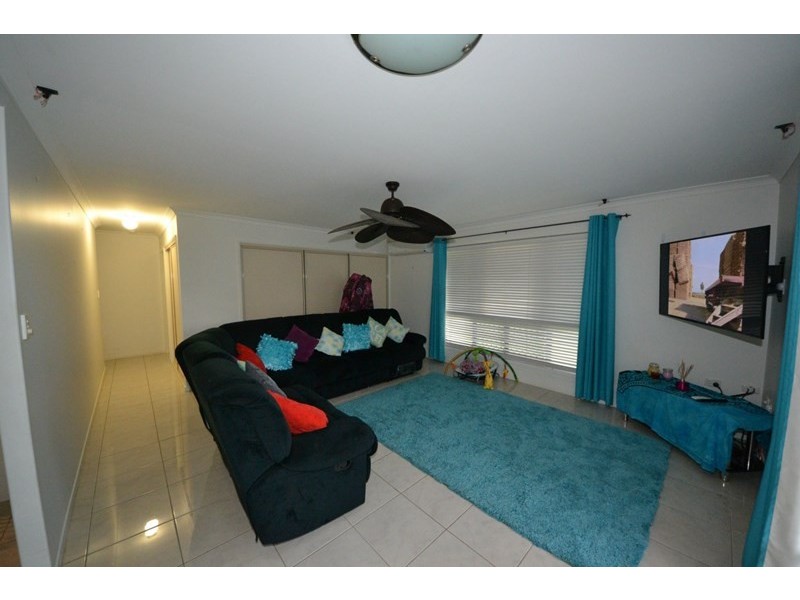 19 Robertson Road, Gracemere QLD 4702