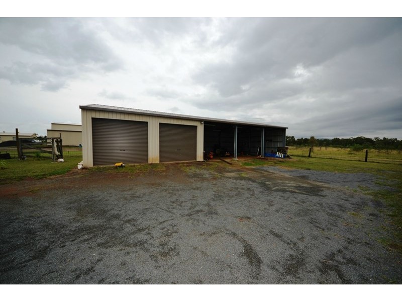 19 Robertson Road, Gracemere QLD 4702