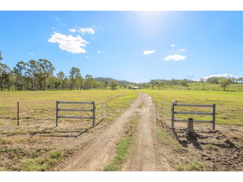 431 The Narrows Road, Mount Larcom QLD 4695