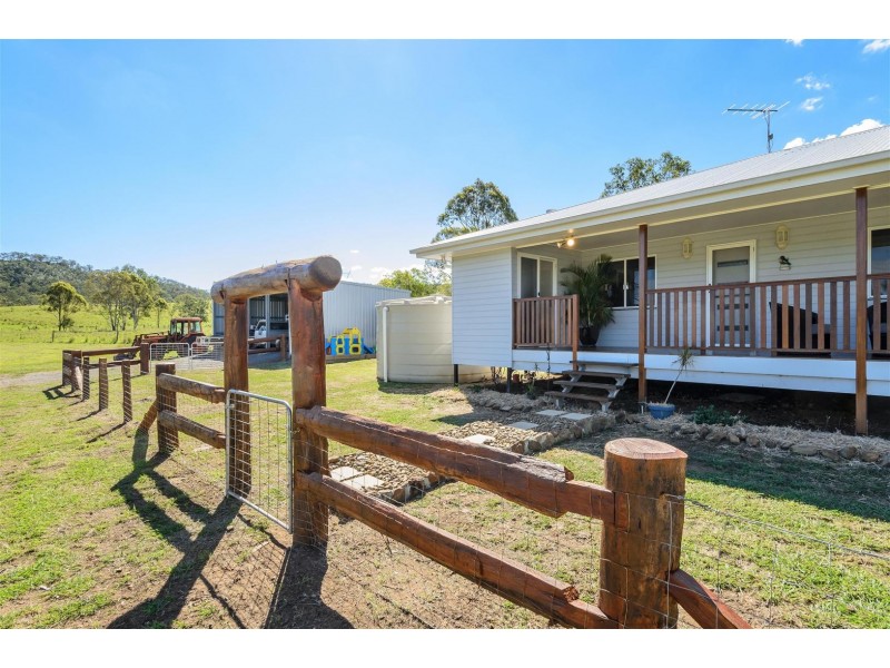 431 The Narrows Road, Mount Larcom QLD 4695