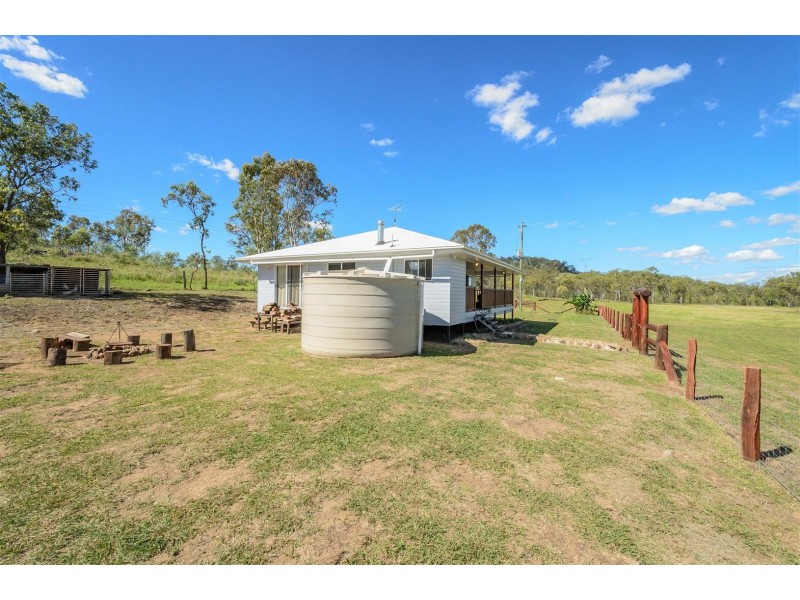 431 The Narrows Road, Mount Larcom QLD 4695