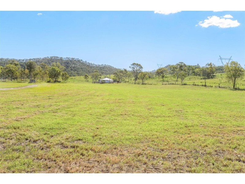 431 The Narrows Road, Mount Larcom QLD 4695