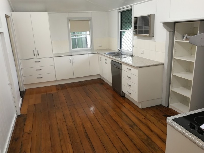 28 Denison Street, Rockhampton City QLD 4700