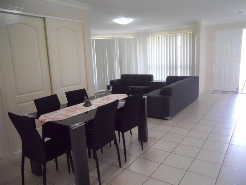 17 Riley Drive, Gracemere QLD 4702